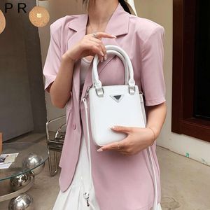 Manufacturer Clearance Fashion Package Discount Shock Price Free Shipping Hot Promotion Designer Manufacturers Sale Mail New Small Square Bag Womens Fashionable