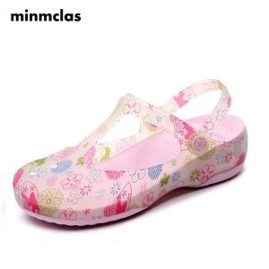 Sandalen Minmclas Frauen Sandalen Sommer Beach Slipper Flachschuhe Gartengelee Clogs wasserdichtes Druckmuster Design Krankenhaus