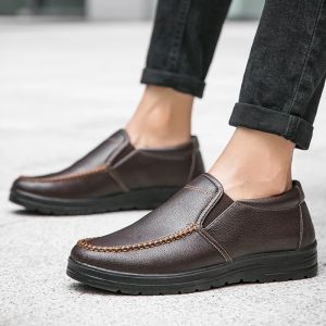 Skor bruna casual skor för män läder loafers lätt höst manlig utomhus promenadskor bekväma herr sneakers mjuka loafers skor