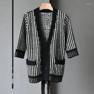 Women's Jackets Top Quality Cardigan Coats 2024 Autumn Winter Women Black White Color Block Wool Knitting Belt Deco Casual Knitted Cardigans