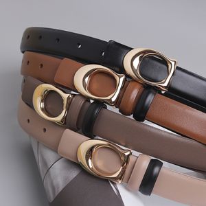 حزام C-buckle الفاخر الجديد خطاب بسيطة سيدات C-gold Buckle ركاب All-in-One جلد البقر الضيق حزام ناعم على الوجهين