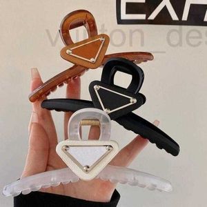 مشابك الشعر Barrettes Designer Brand Womens Hairclips Triangle Ladies Clip with Stamp Women Girl Generation Association Association Gift Wteg