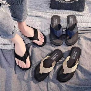 Slippare Casual Men Flip Flops 2023 Summer Beach Sandals Icke-halkplatta glider för inomhushusskor Male Slipper07 H240322