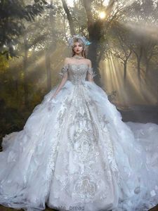 2024 Luksusowe suknie balowe sukienki ślubne księżniczka Suknia Korset Sweetheart Organza Ruffles Cathedral Train Bridal Haft Hafdowe Princess Beach Boho Bride sukienka Bride