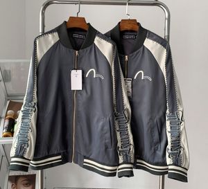 2024 NOWOŚĆ MRES MĘŻCZYZN Haftowe Lapel Autumn/Winter Nowy dżinsowy Seagull Raglan Kamuflaż Logo Multi Pocket Dinim Jaska Koszulka Koszulka Zmycona dżinsowa płaszcz dżinsowy