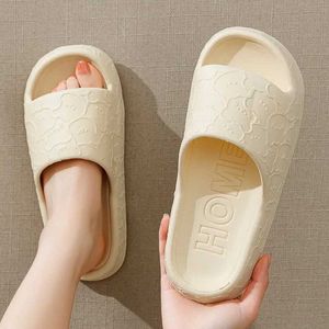 Hausschuhe Sommer Badezimmer Plattform rutschfest Home Bär Cartoon Flip Flops Strand Frauen Slipper Sandalen Rutschen Indoor Outdoor 2023019TVS H240322