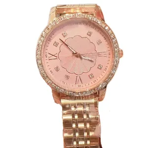 Очаровательные дизайнерские наручные часы 32 мм, кожаный ремешок из нержавеющей стали, кварцевые часы, часы-календарь, часы из розового золота с бриллиантами 2024 sb069 C4
