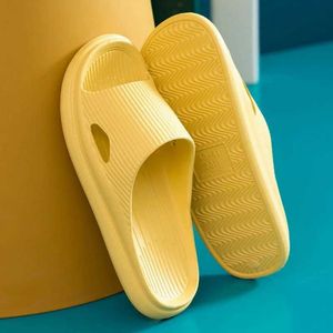 Slippers Fashionable mens slippers apartment hotels indoor flat shoes womens summer anti slip family bathroom sandals05 H240322