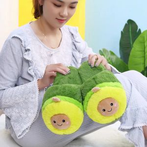 النعال Kawaii Plush Avocado Slippers Fruit Fruit Toys Cute Pig Cattle Alpaca Warm Winter Winter Shoes Doll Women Home Products