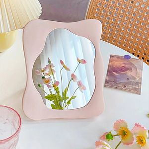 Dekorativa speglar Ins Folding Cosmetic Table Mirror Princess Makeup Mirror Female Dormitory Vanity Decor Esthetic Room Decor 240320