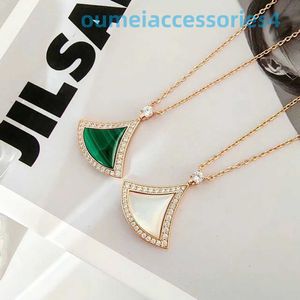 Designer Luxury Brand Jewelry Pendant Necklaces 925 Sterling Silver Qixi Skirt Necklace Plated 18k Rose Gold White Fritillary Fan Shaped Malachite Clavicle Chain