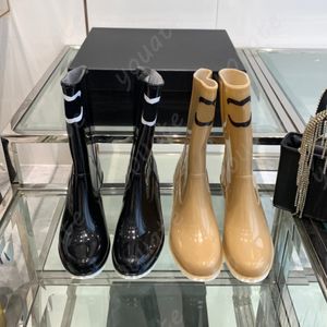 أزياء المطر أحذية المرأة المضادة للأحذية السوداء المطاط السود