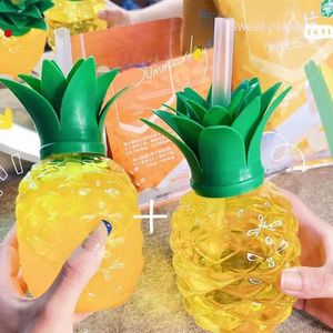 Tazze Tazza di plastica Bambini Frutta Cartone animato Creativo Sicuro e sano Stile Ins Bevanda Succo Frappè Ananas Carino Donna