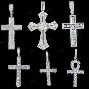 Boutique Fashion Moissanite Diamond Cross Pendant 925 Sterling Silver Jesus Cross Halsband Män och kvinnor utsökta smycken Charm Explosion