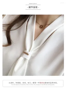 Kvinnors blusar vit skjorta design för våren/sommaren 2024 nisch topp professionell avslappnad långärmad chiffong med temperame