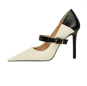 Sapatos casuais retro estilo europeu de salto alto feminino fino salto alto com boca rasa apontou cabeça cor correspondência linha s