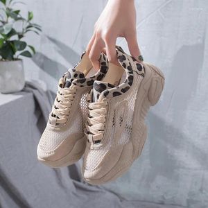 Sapatos casuais femininos leopardo malha oca respirável plataforma robusta tênis para vulcanizar couro de verão