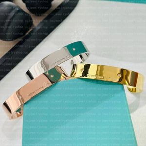 Nuovo designer di lusso con diamanti dei braccialetti con ciondoli alla moda Braccialetti per le donne Gioielli di moda con ciondoli Gioielli -A