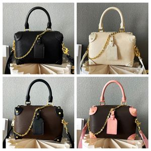 Senhoras sacola de luxo Designer Petite Malle Souple Bolsas Bolsas de Ombro Bolsa de Corrente Mini Bolsa Crossbody Bolsas de Cosméticos Bordados Alça de Ombro Bolsa de Ombro