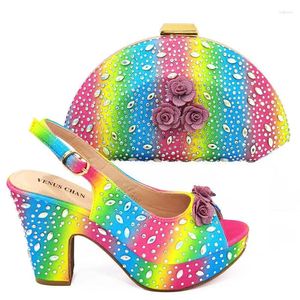 Kleid Schuhe Regenbogen Italienische Designer und Taschen Passendes Set Nigerianische Frauen Party Pumps High Heels Strass Hochzeit Schuh Elegant