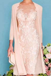 Pink Short Mother of the Bride Dress 2024 med Jacket Scoop Lace Pärlad mantel Bröllop Bridal Party klänningar Mother Dresses Femme