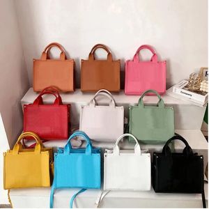 2024 Top-Qualität Designer-Taschen für Frauen Handtasche Geldbörsen und Kartenhalter weiches Rindsleder PU Tote Umhängetasche Schulter Luxus Mode Shopping Satchels