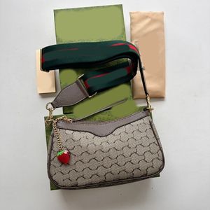 يمكن استخدام الحقيبة الكلاسيكية الرجعية بعدة طرق مع كتف واحد و Crossbody735132