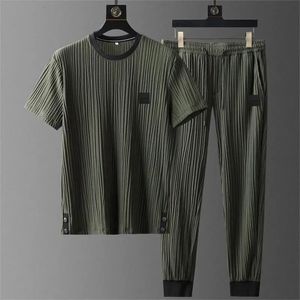 Summer Ice Silk Casual Sports garnitur męskie plisowane cienkie spodnie koszuli Dwuczęściowy zestaw wysokiej jakości oddychający dres 240313