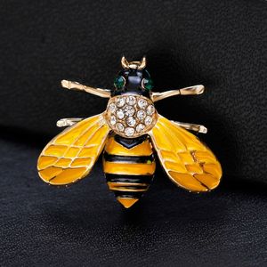 Urocze broszka pszczoła Diamentowa żółta biżuteria broszki damskie owiny owocowe piny formalne noszenie mody biżuteria