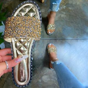 Тапочки Bling Rhinestone Crystal Slides Женские летние туфли на плоской подошве Швейные ползунки Женские оптовые продажи Ins Trending 2022019ZO0 H240322