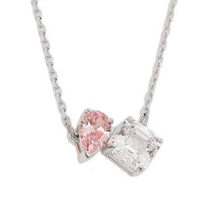 Luxus-Schmuck-Swarovski-Halskette, geliebter ewiger Begleiter, glänzende Liebe, quadratische Diamant-Halskette, minimalistischer herzförmiger Halsband-Kettenanhänger mit rosa Diamanten