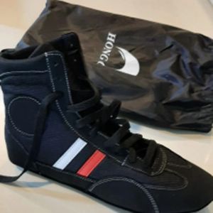 Shoes SINOBUDO Professional Wrestling SAMBO Shoes Soft Bottom Boxing Fighting Leather Sneakers Training Match Sports Boots S004