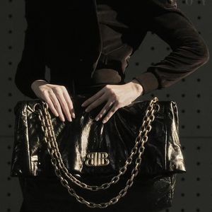 Monaco Vintage Gold BB Flip Bag Arena Calf Leather Shoulder Bag Chain Bag Fashionabla Herr- och kvinnors handväska Look 19 quiltad serie handväska