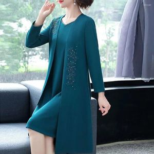 Abiti da lavoro Abito da donna Abito elegante Cappotto da donna con ricamo floreale Scollo a V Design Orlo al ginocchio Formale da donna per occasioni speciali