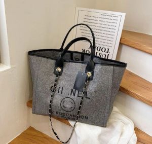 Moda tasarımcı büyük kapasiteli plaj çantaları lüks portatif tote sahil bayan omuz çanta alışveriş çantası moda duffel çantaları çanta cüzdan