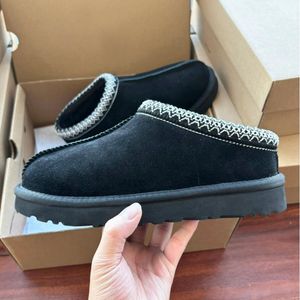 Classici Uomo Donna Pantofole Tasman Stivali da neve Pelle di pecora stivali caldi con sacchetto per la carta Box Pantofole casual Stivali Bellissimi regali EUR35-46 005