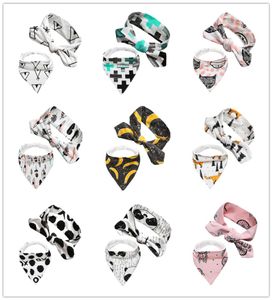 Set2pcs bebê infantil triângulo bandana babador dos desenhos animados babadores panos de arroto puro algodão dupla camada bandanas cachecol com bandanas ksf199015246