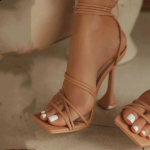 Sandaler Summer Women Fashion Fetish High Heels Sandaler Purple Lady Gladiator Open Toe Cross Tie Strap Stripper Shoes Pumps