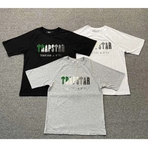 2024 Motion Design Primavera Verão Trapstar T-shirt Homens Mulheres Verde Toalha Branca Bordado Manga Curta Camiseta Conjunto Versátil Conforto Algodão KGLO668