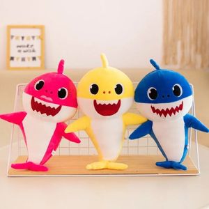 2024 Cartoon Fish Baby Plush Toys Dolls fyllda anime födelsedagspresenter hem sovrum dekoration