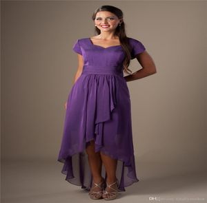 Aubergine Purple High Low Chiffon blygsamma brudtärklänningar Korta ärmar Kort front långt bakre bröllopsgäster Klänningar Maids of Hon8611925