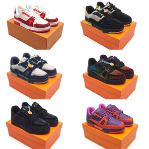 Sapatos de grife masculinos logotipo de relevo 3D textura casual versátil respirável e elegante sensação de borracha fundo grosso conforto fundo antiderrapante versátil