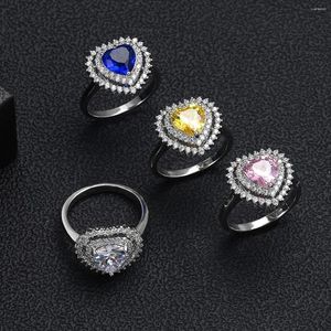 Bröllopsringar utsökta alla kubiska zirkonfingerförlovningsring koppar pläterade silverkristallhjärta lämpliga för damtillverkare w