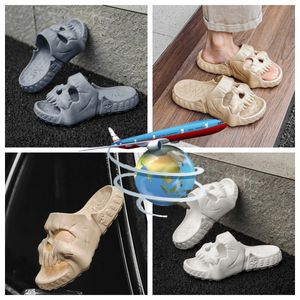 New Creative Skull Slippers Summer Men Slippers Outdoor Beach Sandals Non-slip Indoor Home Slides Couples Shoes GAI size 40-45