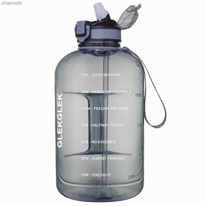 Bottiglie d'acqua Borraccia sportiva da 3 litri a tenuta stagna senza BPA con cannuccia e manico perfetta per attività all'aperto per uomini e donne yq240320