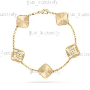 Clover Bracelet Luxury Designer Jewelry clover earring 18K Gold Silver Plate Agate Diamond Fashion Van Love Charm Chain for Women Wedding Gift Party clove 989