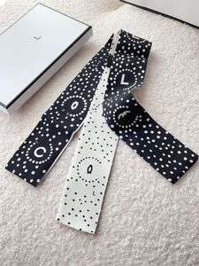 Lyxvarumärkesutskrift emulering silkes halsduk armväska handtag litet band all-match halsduk huvudduk grossist 6x120 cm