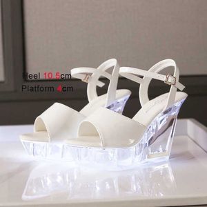 Scarpe eleganti LED Glowing Platform Tacchi alti Trasparenti Light-Up Walk Show Modelli Sandali 10.5CM Zeppe di cristallo Tacco Nightclub Donna H240321735M