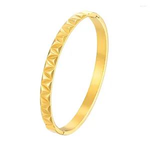 Bangle Wholesale High Quality Unique Design Stereo Triangle Stainless Steel Bracelet Ladies Love Fashion Jewelry Gifts