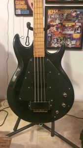 Магазин гитар Custom Shop Grabber Bass для клиентов